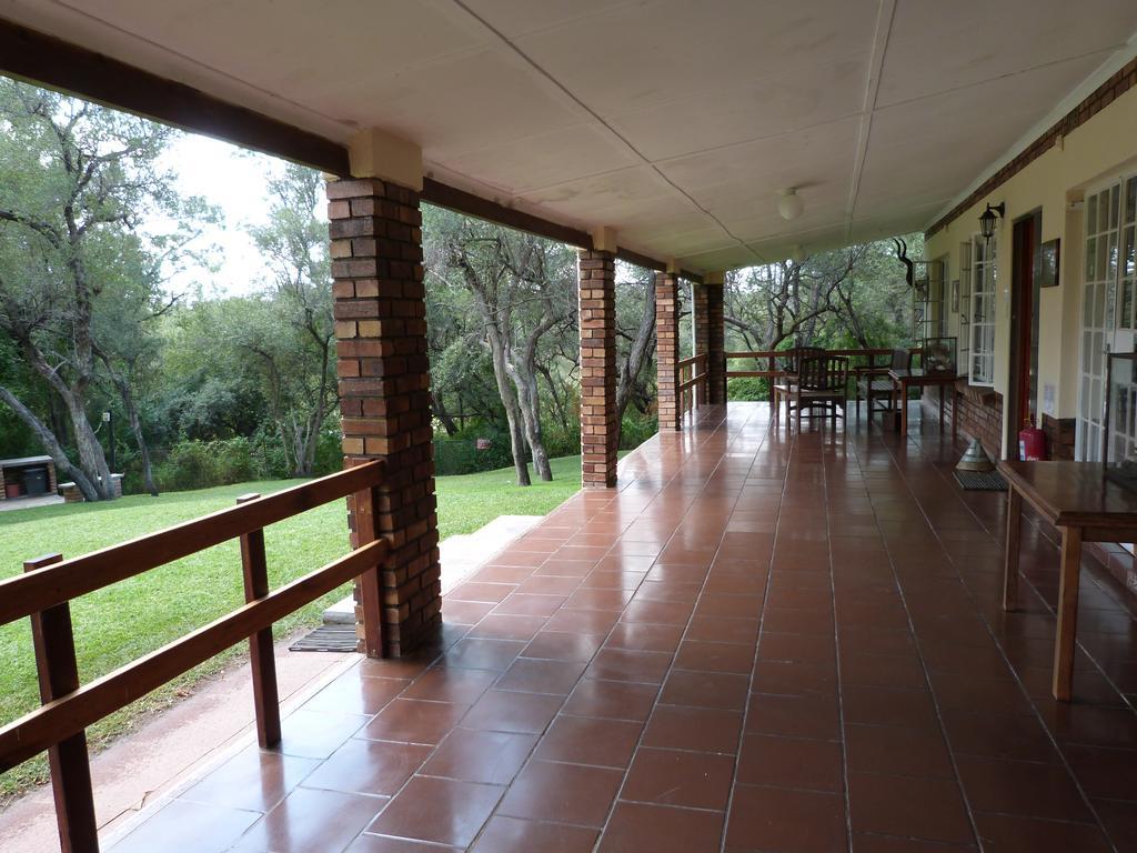 Woodlands Stop Over And Lodge Francistown Exterior photo