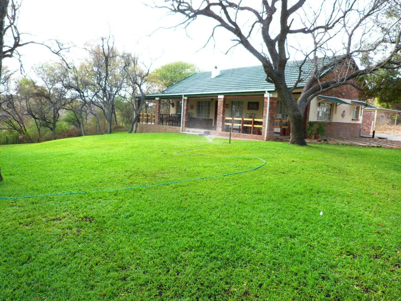 Woodlands Stop Over And Lodge Francistown Exterior photo